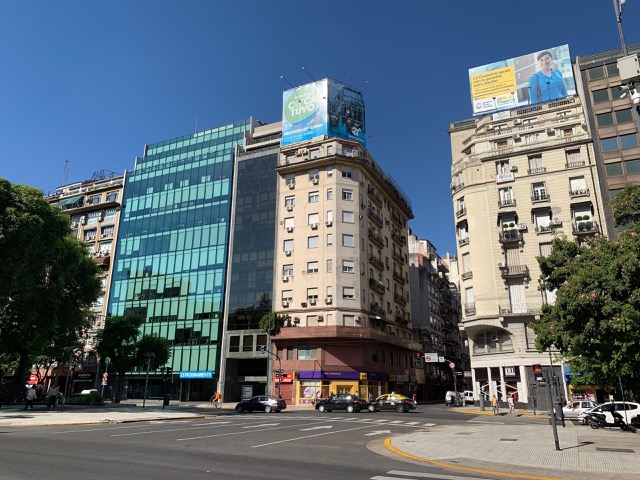 Calle Viamonte and Carlos Pelligrini