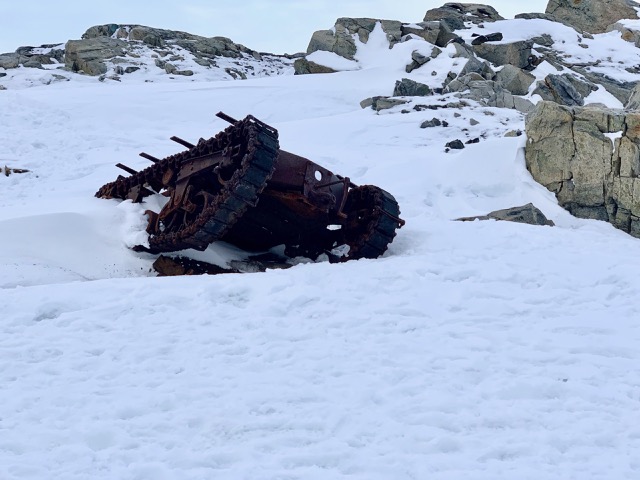 The other half of the abandoned tank