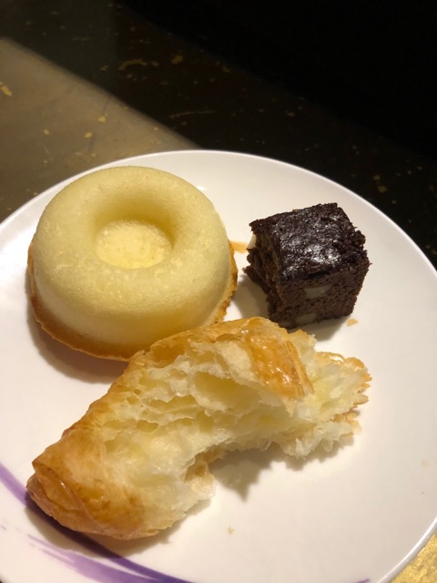 My breakfast in the executive lounge... a sweet pancake thing, brownie, and a croissant