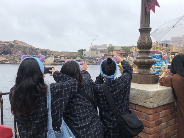 Girls very excited to see Mickey Mouse