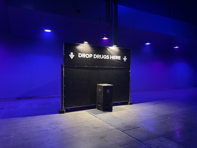 Drop Drugs Here