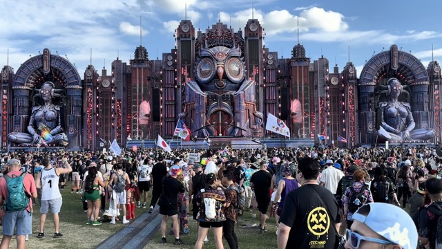 Arrived at EDC! Checking out Lavern at Kinetic Field