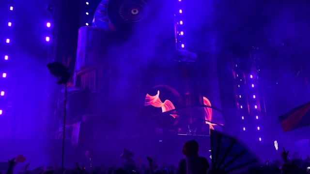 Young & Foolish (feat. charlieonnafriday) by Loud Luxury