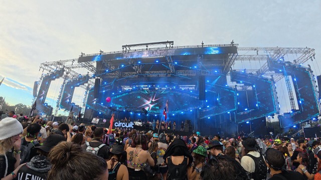 Little Planets - Remix by RIZ LA VIE & Łaszewo