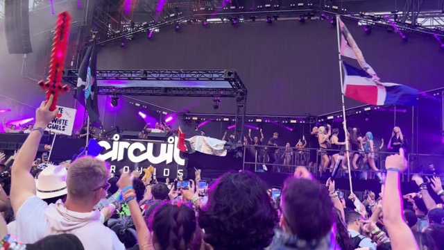 Seven Lions playing the always crowd favorite, Places I Belong by Seven Lions, Andrew Bayer & Fiora