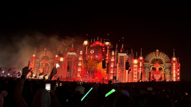 James Hype performing Which One (MessedUp) by MessEmUpBeats