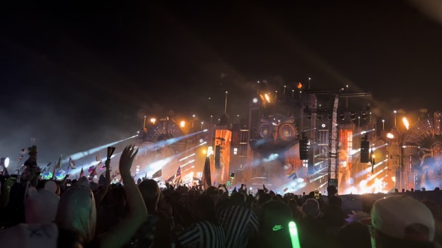 James Hype's remix of Pjanoo by Eric Prydz