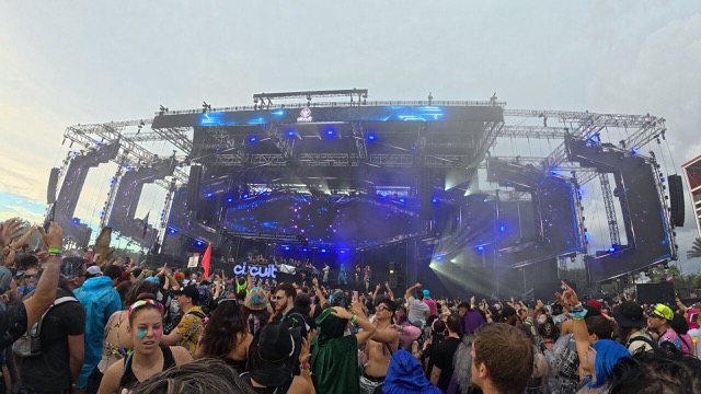 Laszewo playing Messy