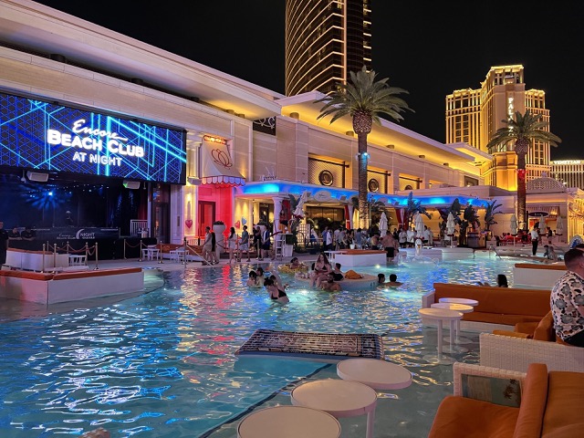 Encore Beach Club at Night... but it's still early... only 11pm