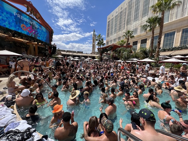 Event started at 11am but it didn't get crowded until 2pm