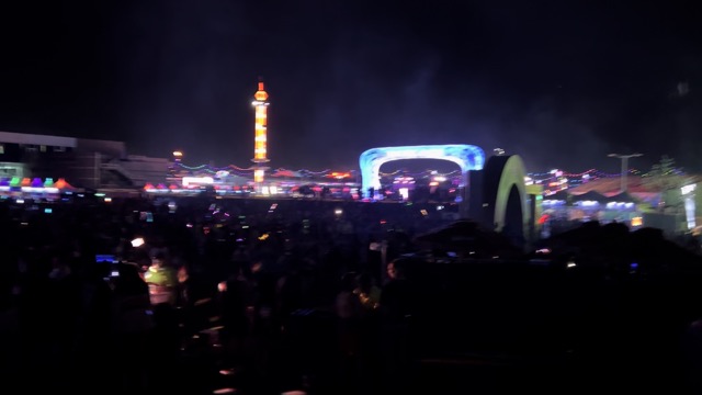 Looking around from bionic jungle to Cosmic Meadow