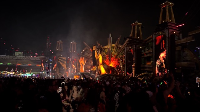 Zedd's Dance Till You're Dead (Heads Will Roll)