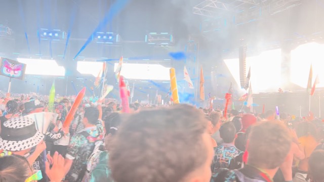 Surprise special guest Fred Again