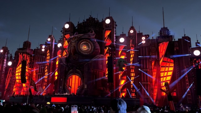 Meduza as the sun starts to rise