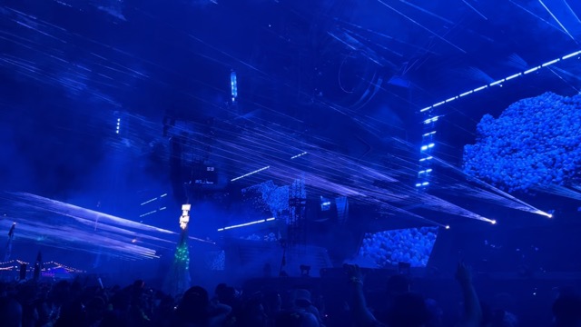 Blue Sky Action by Above & Beyond