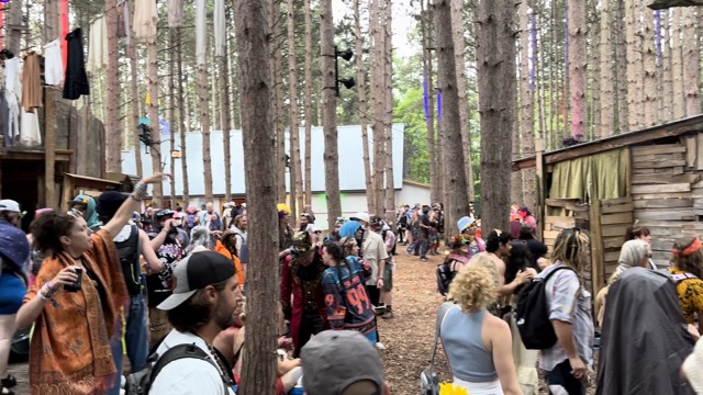 Y Not at the Grand Artique