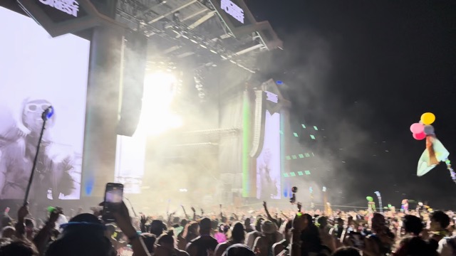 Fisher's remix of World, Hold On