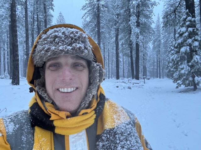 Hiking on Christmas Eve in the snow