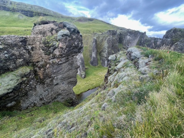 Fjaðrárgljúfur Canyon