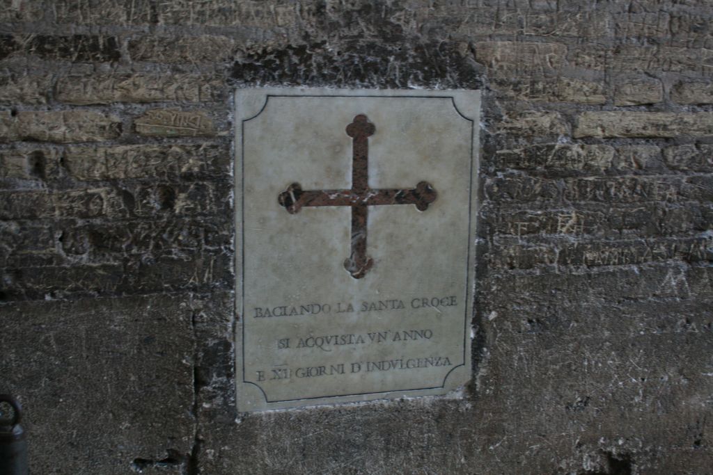 Inscription in the wall