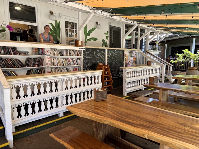 Kilauea Bakery and Pizzeria