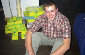 [12-matt-bdaypresents.jpg]