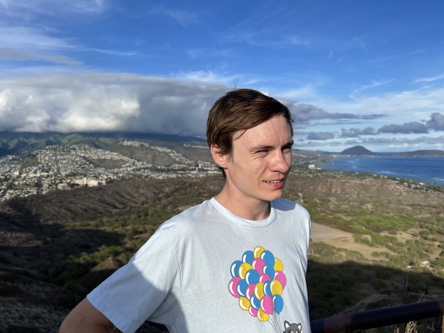 Harris, unaware, at Diamondhead