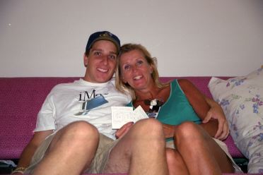 [21-myke-mom-bday.jpg]