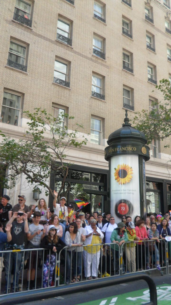 Onlookers with Nest Ad