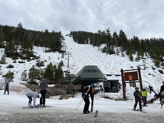 There's still enough snow for skiing on Apr 30th, but it is getting kinda gross