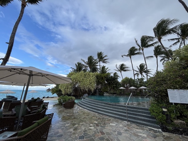 Intercontinental Moana Resort pool