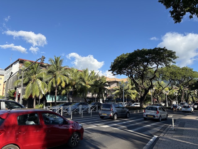 Boulevard de la Reine Pōmare IV in downtown Pape'tē
