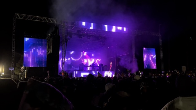Porter Robinson playing HEADS WILL ROLL