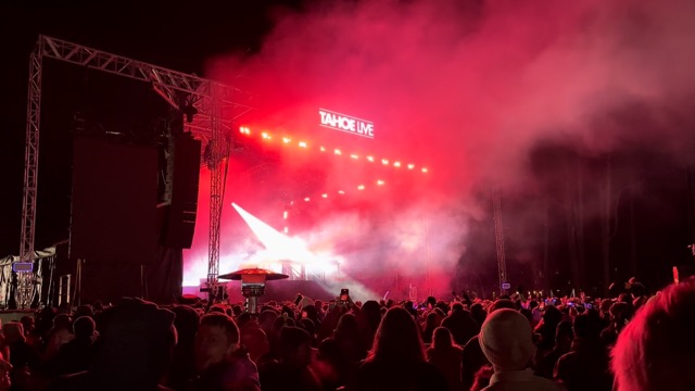 Jessica Audiffred playing We Will Rock You