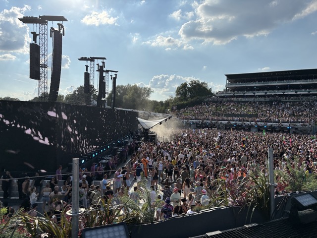 The new MainStage from the side