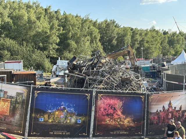 More remnants of the old stage