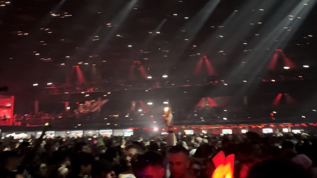 Welcoming John Summit to the stage!