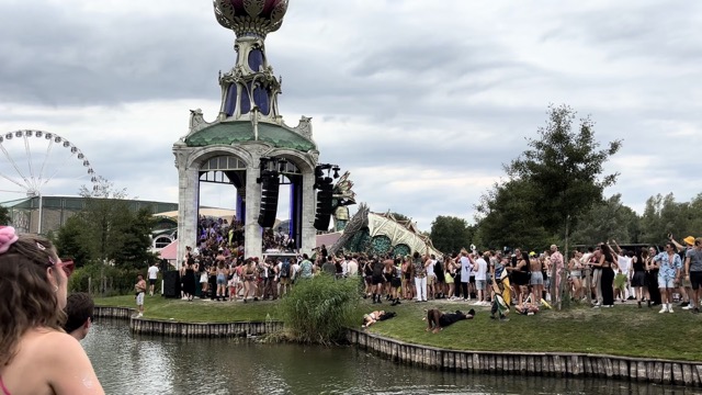 Milinguap playing Vem Dancar Kuduro