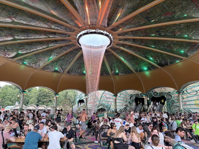 Fountain outside of Freedom