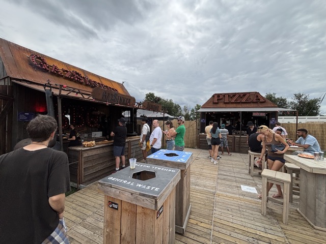 GazStinker and Pizza restaurants in Dreamville