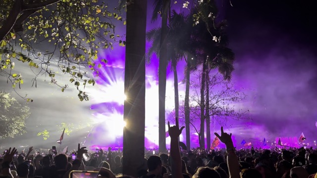 Back to Mainstage for Alesso b2b Martin Garrix performing Destiny by Alesso & SACHA